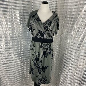 Lane Bryant Grey/Black V-neck Floral Dress